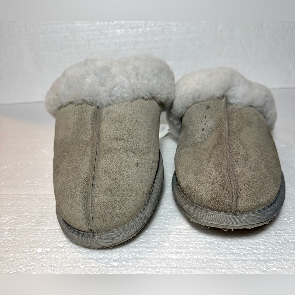 Quince Women's Cozy Grey Shearling Slippers - Picture 6 of 17